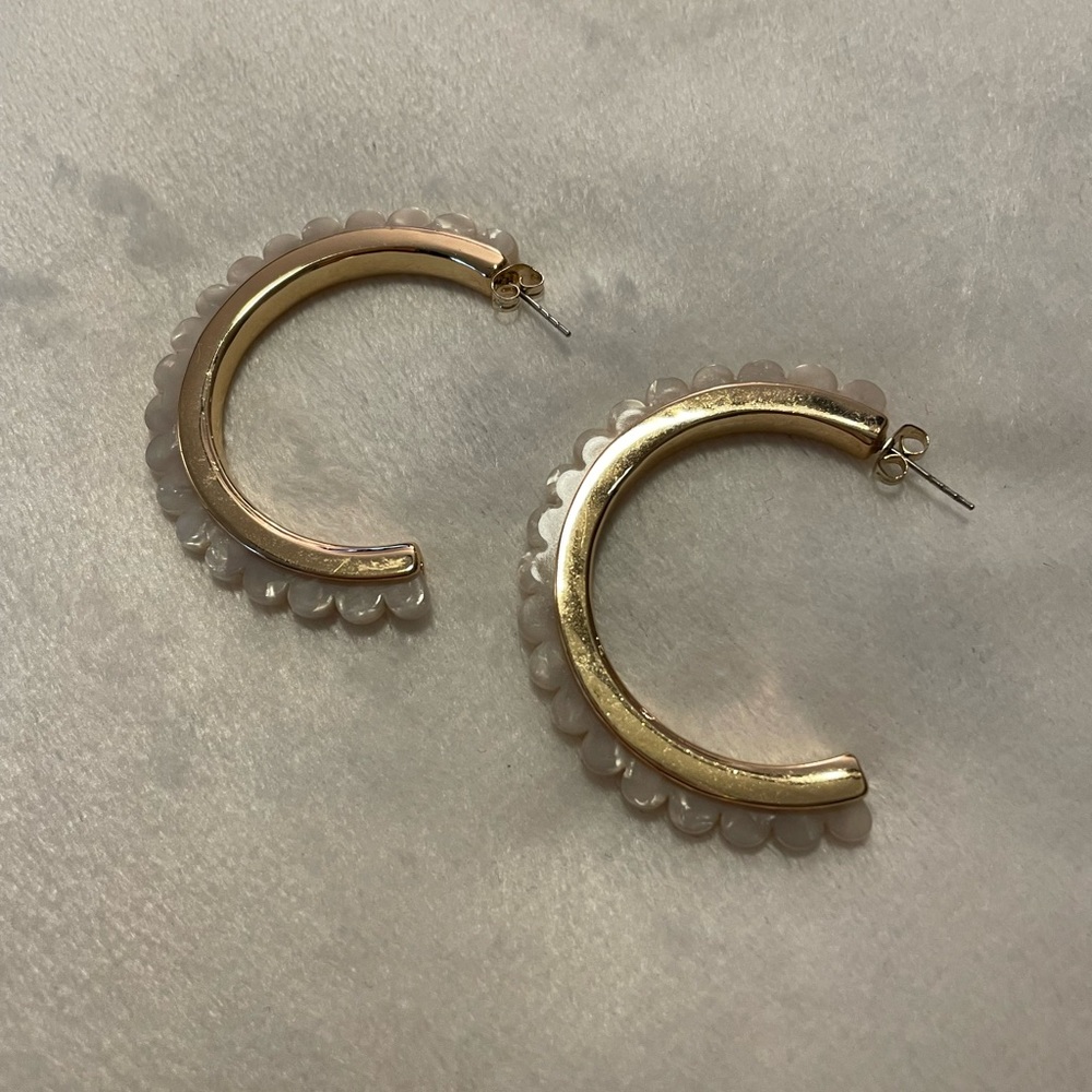 Scalloped half hoop earrings